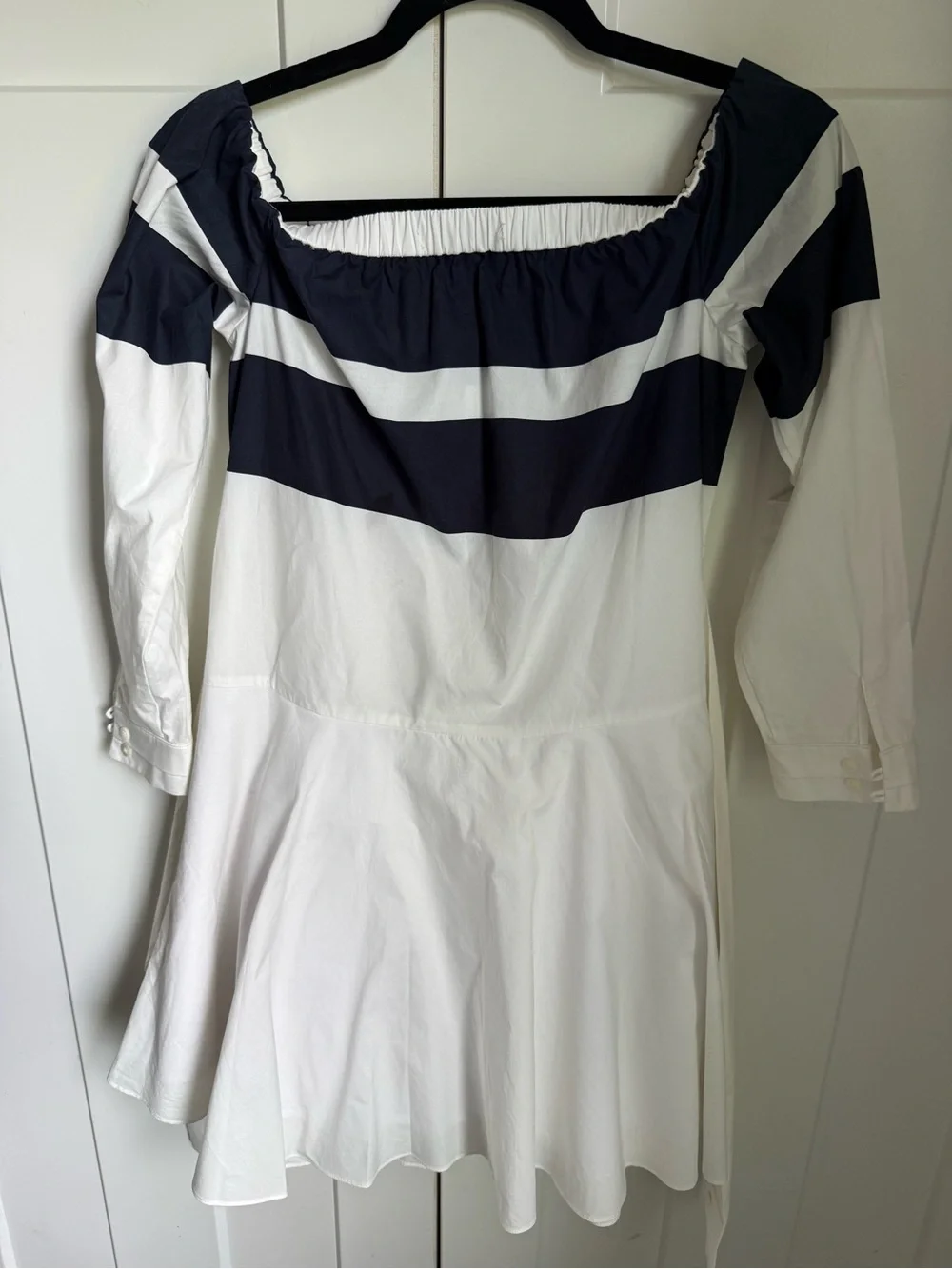 10 Crosby Derek Lam Intermix Exclusive Off-The-Shoulder Shirtdress. Size 4.